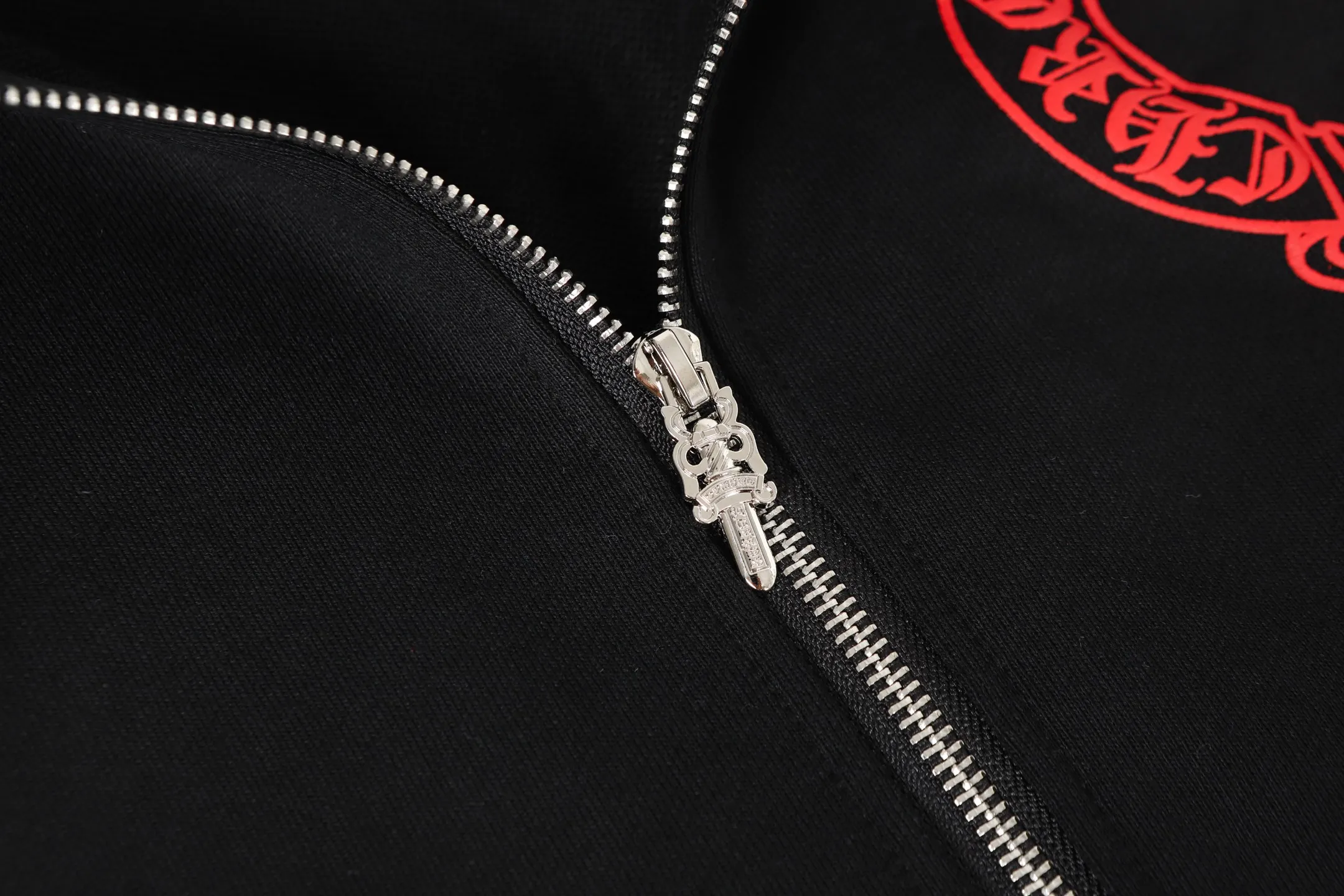 P250 K23 cross-border model, please do not place an order if you are pursuing quality - Chrome Hearts/Chrome Hearts 25ss foam horseshoe printed zipper sweatshirt cardigan jacket - High weight, high density and high quality, soft, delicate and skin-friendly wool, soft and silky to the touch, excellent warmth and skin-friendly properties - Custom-woven and custom-dyed, no color difference, no matter the fabric or workmanship details, beat the ordinary version on the market - Hardware zipper accessories are all customized, full of details -Colour: Black -Size: S M L XL